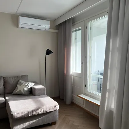 Luksuslukaali * Lahti